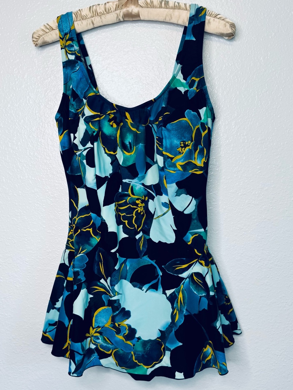 Maxine Floral Print Modest One Piece Tummy Control Swimsuit Skirt size 10